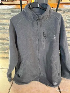 Veste polaire homme  d'occasion Ajouté le : 23/12/2023